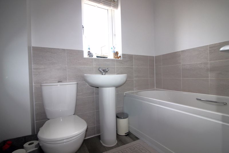 3 bed house for sale in Elder Court, Clipstone Village, NG21 18