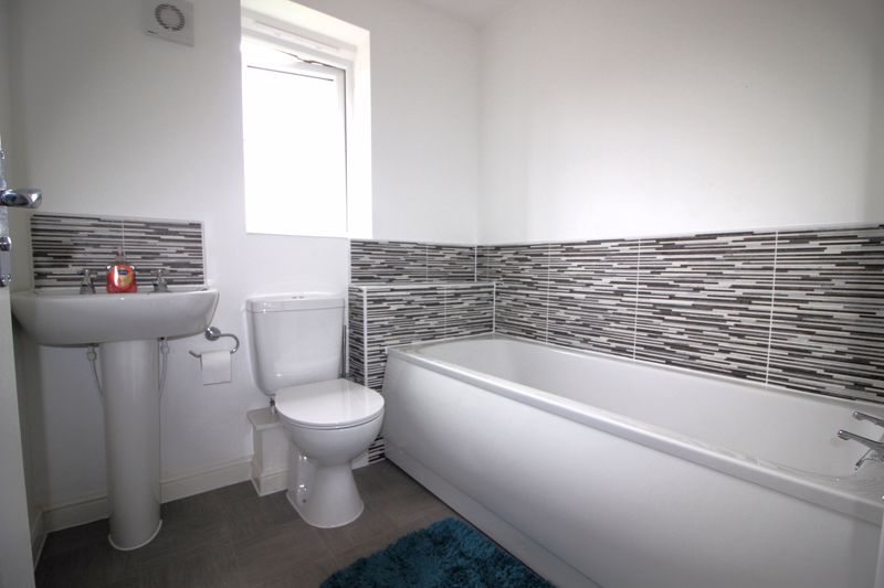 3 bed house for sale in Parkgate Close, New Ollerton, NG22 15