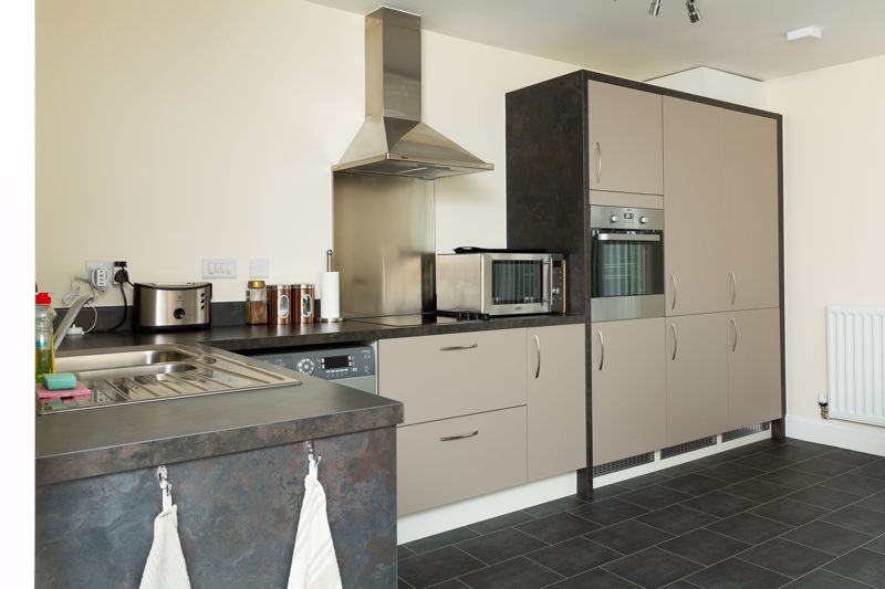 2 bed flat for sale in Goodwill Road, Ollerton, NG22 4
