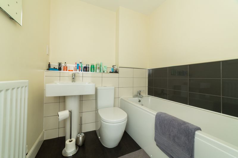 2 bed flat for sale in Goodwill Road, Newark, NG22 8