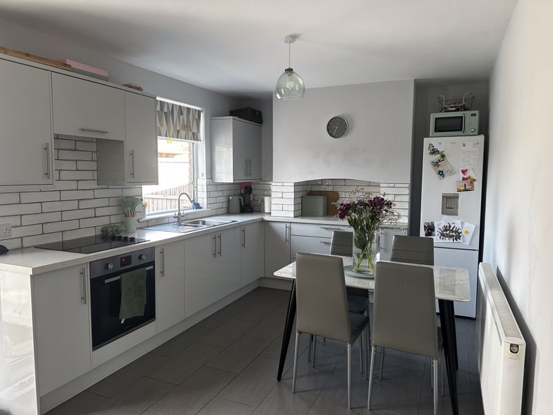 3 bed house to rent in Whinney Lane, Ollerton, NG22 3