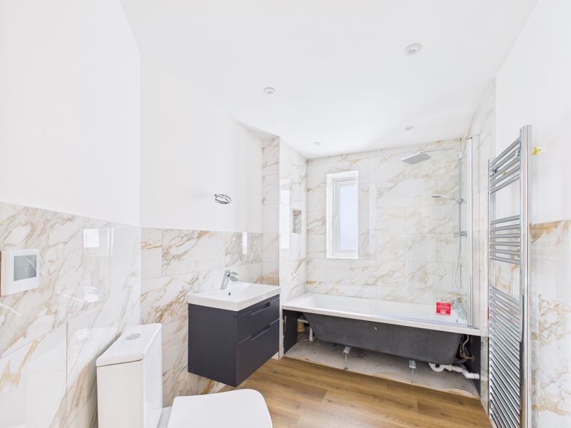 3 bed bungalow for sale in Copper Beech Close, Newark, NG22 11