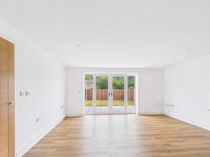 3 bed bungalow for sale in Copper Beech Close, Newark, NG22  - Property Image 4