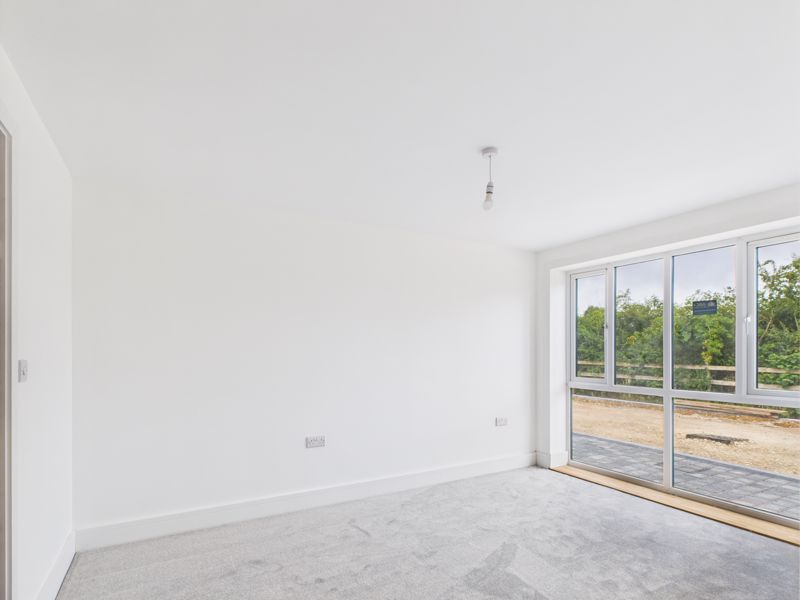 3 bed bungalow for sale in Copper Beech Close, Newark, NG22  - Property Image 6
