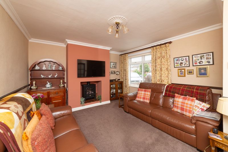 3 bed house for sale in Larch Road, Ollerton, NG22  - Property Image 3