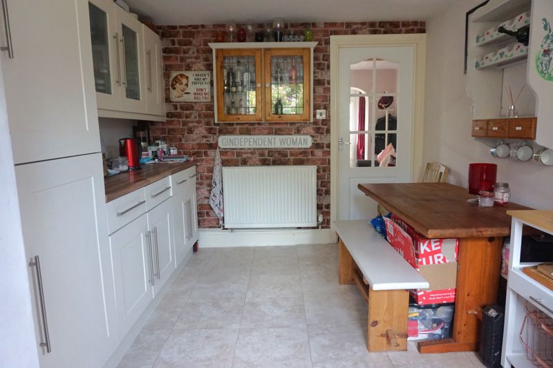 2 bed house for sale in Forest Road, Newark, NG22 3