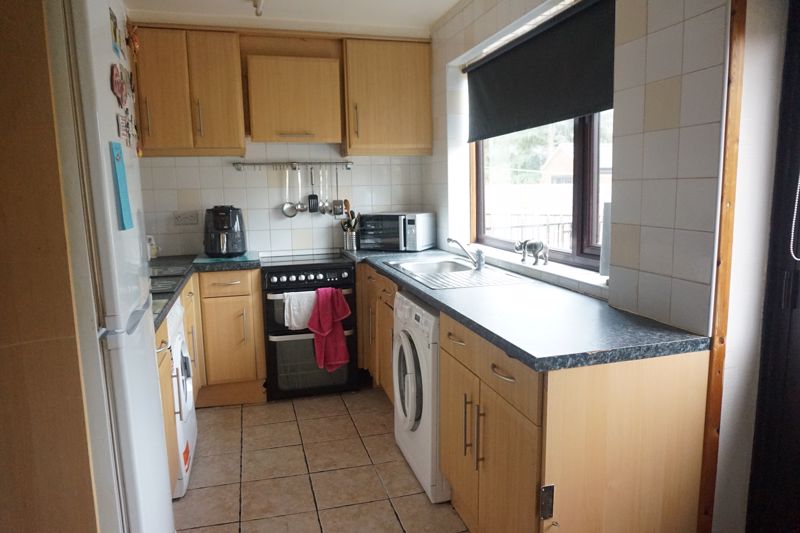 3 bed house for sale in Tuxford Road, Boughton, NG22 4