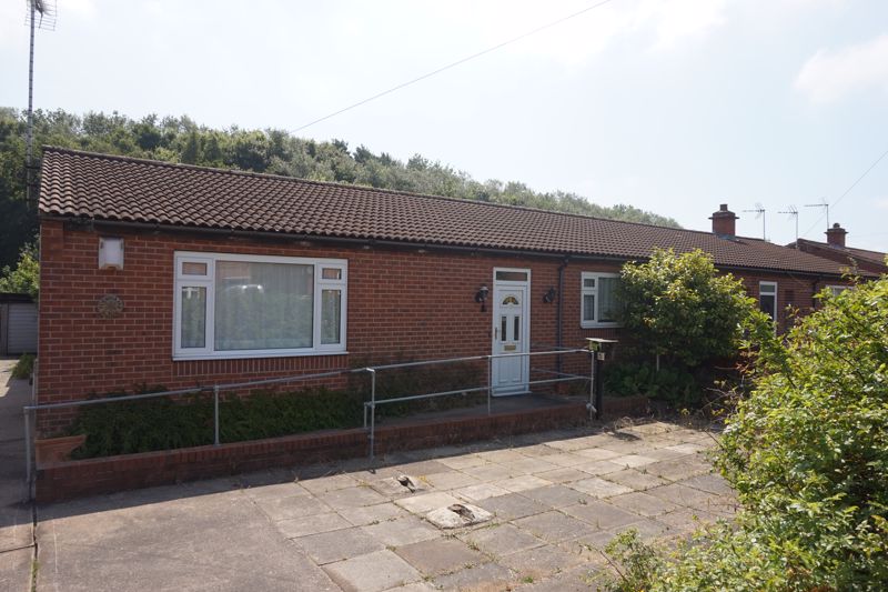 3 bed bungalow for sale in Newark Road, Ollerton, NG22 1