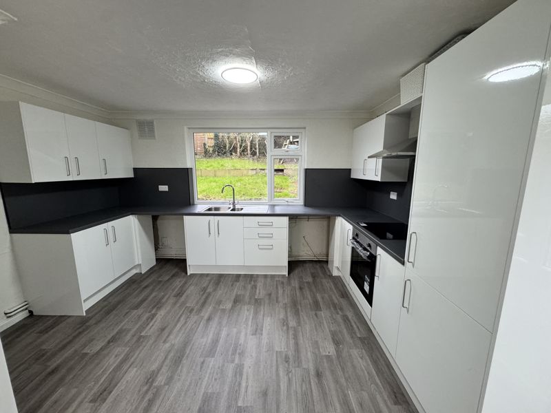 3 bed house for sale in Chestnut Drive, Ollerton, NG22 4