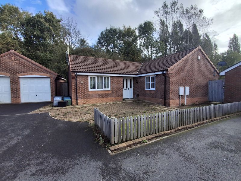 3 bed bungalow for sale in Woodbank Close, Bilsthorpe, NG22 1