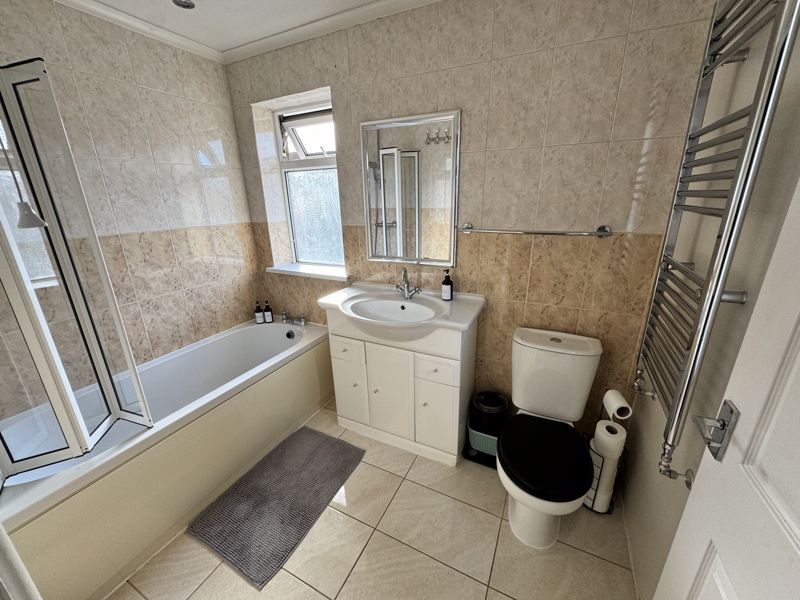 3 bed house for sale in Birklands Avenue, Ollerton, NG22 17