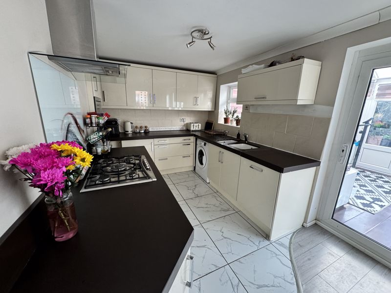 3 bed house for sale in Birklands Avenue, Ollerton, NG22 3