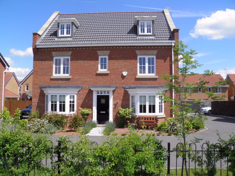 5 bed house for sale in Old School Drive, Edwinstowe, NG21 1