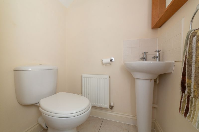 5 bed house for sale in Old School Drive, Edwinstowe, NG21  - Property Image 5