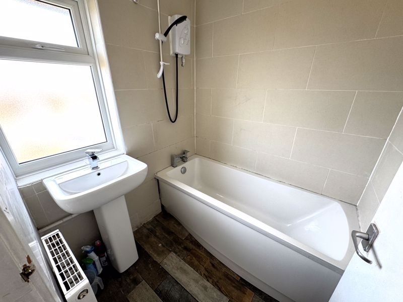 3 bed house for sale in Whitewater Road, Ollerton, NG22  - Property Image 8