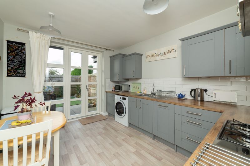 2 bed bungalow for sale in Manvers Place, Edwinstowe, NG21 2