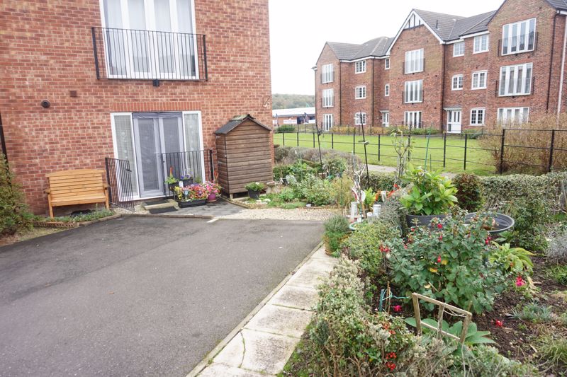 2 bed flat for sale in Goodwill Road, Ollerton, NG22 18