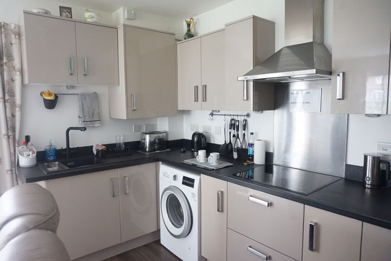 2 bed flat for sale in Goodwill Road, Ollerton, NG22 4