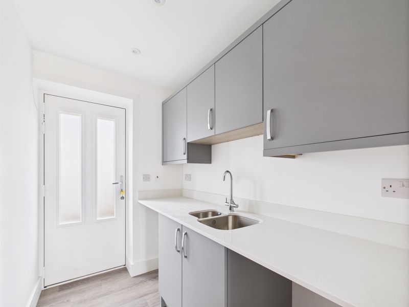 3 bed bungalow for sale in Copper Beech Close, Ollerton, NG22 5