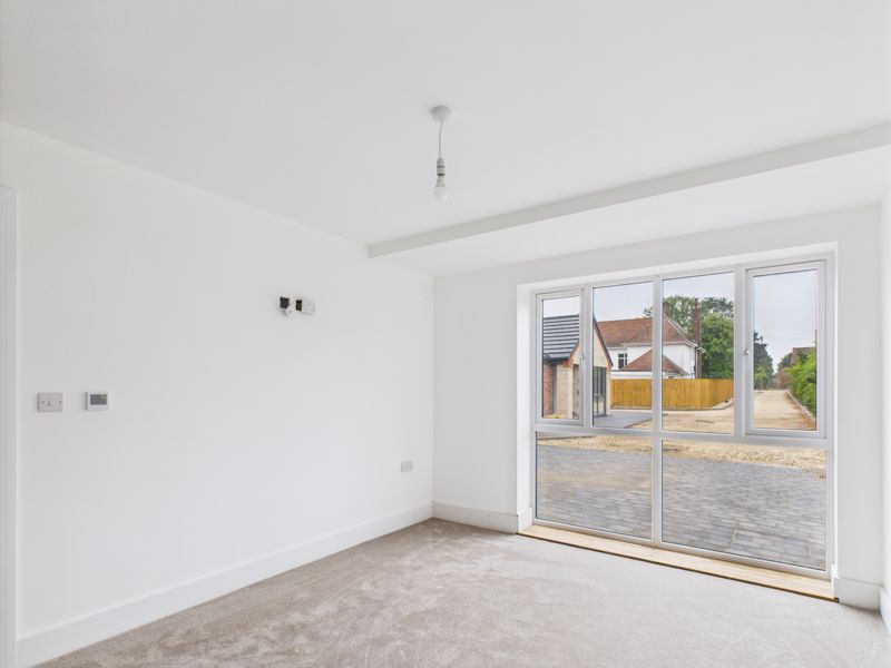 3 bed bungalow for sale in Copper Beech Close, Ollerton, NG22  - Property Image 6