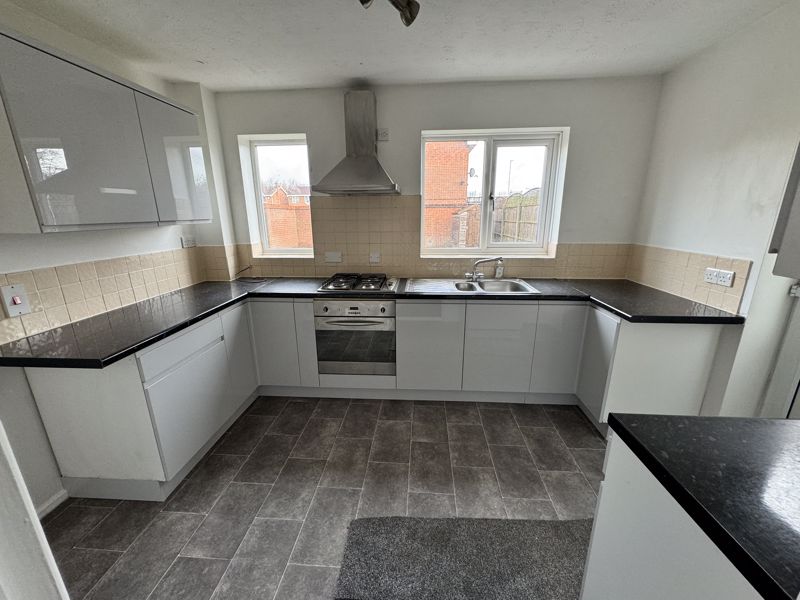 3 bed house to rent in The Heathers, Boughton, NG22  - Property Image 2