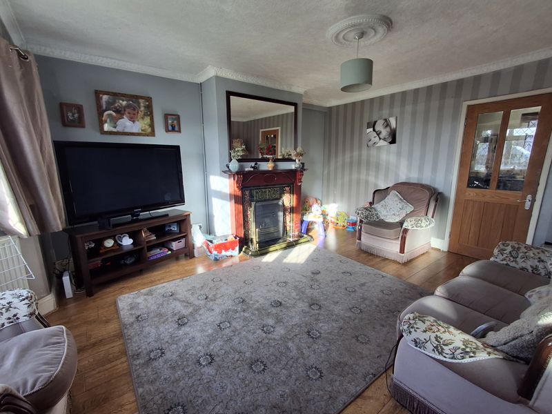 3 bed house for sale in Hazel Road, Ollerton, NG22 3