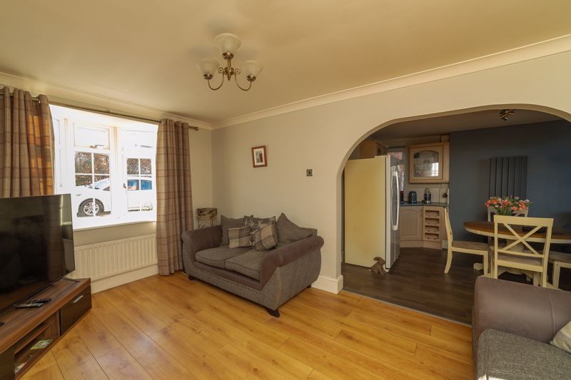 3 bed house for sale in Forest Road, Newark, NG22  - Property Image 5