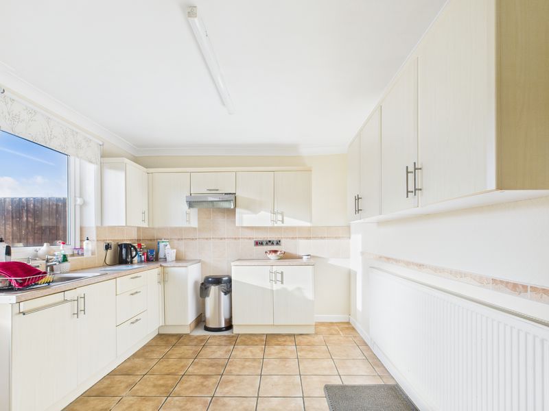 3 bed house for sale in Poplar Street, Ollerton, NG22  - Property Image 4