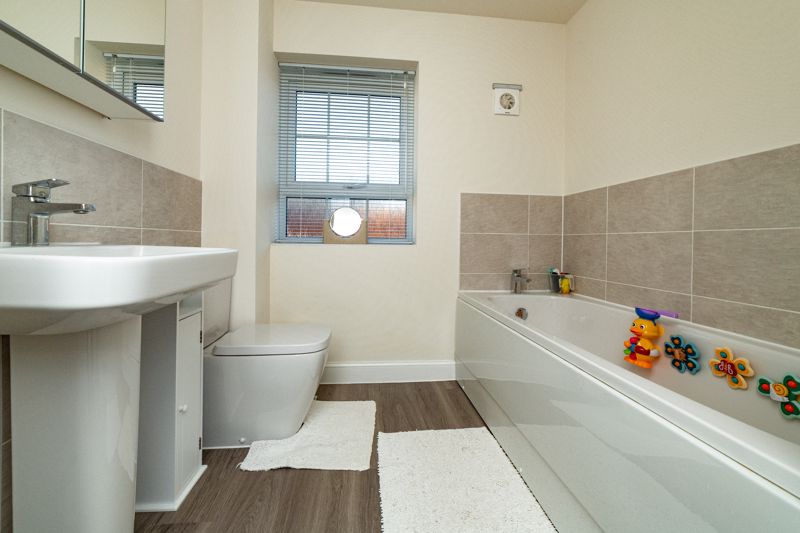 4 bed house for sale in Overman Drive, Edwinstowe, NG21  - Property Image 17