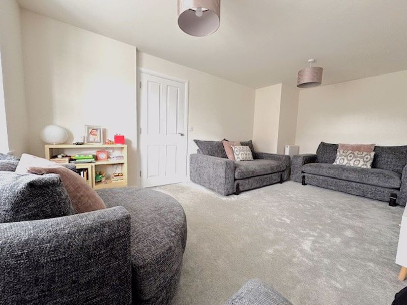 4 bed house for sale in Overman Drive, Edwinstowe, NG21  - Property Image 3