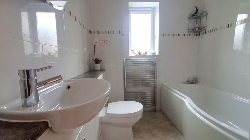 4 bed house for sale in Woodruff Lane, Bilsthorpe, NG22 18