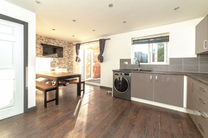 4 bed house for sale in Barley Close, Ollerton, NG22 4