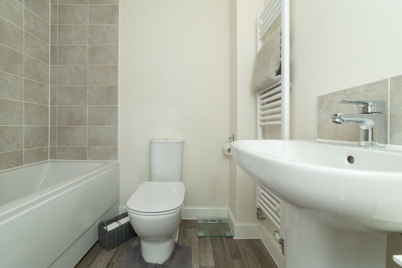 4 bed house for sale in Bevin Place, Edwisntowe, NG21  - Property Image 12