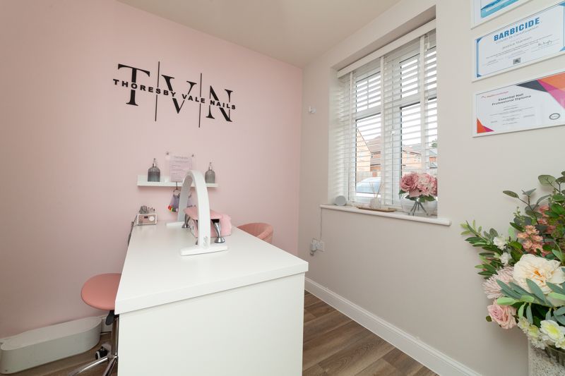 4 bed house for sale in Bevin Place, Edwisntowe, NG21  - Property Image 6
