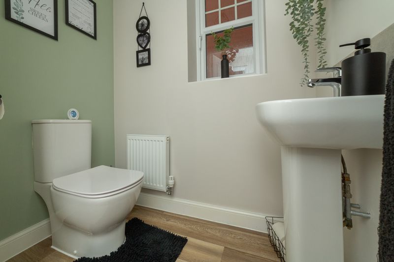 4 bed house for sale in Bevin Place, Edwisntowe, NG21  - Property Image 10