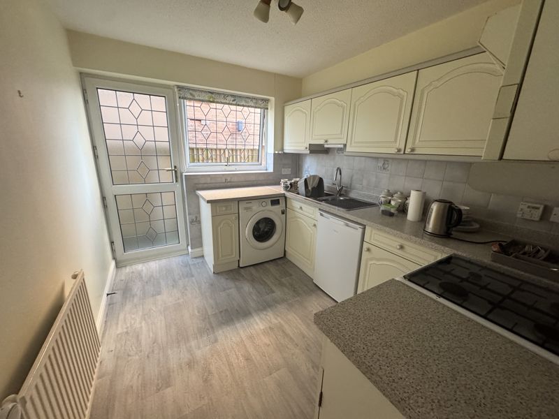 2 bed bungalow for sale in Pinewood Avenue, Edwinstowe, NG21 3