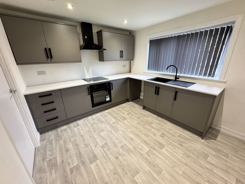 3 bed house to rent in The Markhams, New Ollerton, NG22 1