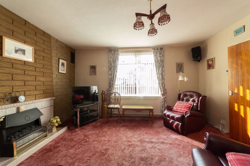 3 bed house for sale in Whinney Lane, Ollerton, NG22  - Property Image 3