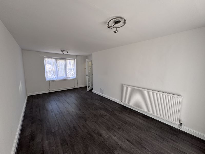 3 bed house to rent in Dove Croft, Ollerton , NG22 9