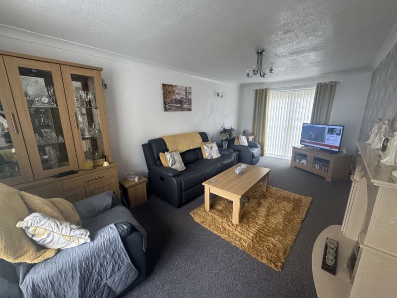3 bed house for sale in The Markhams, Newark, NG22  - Property Image 2