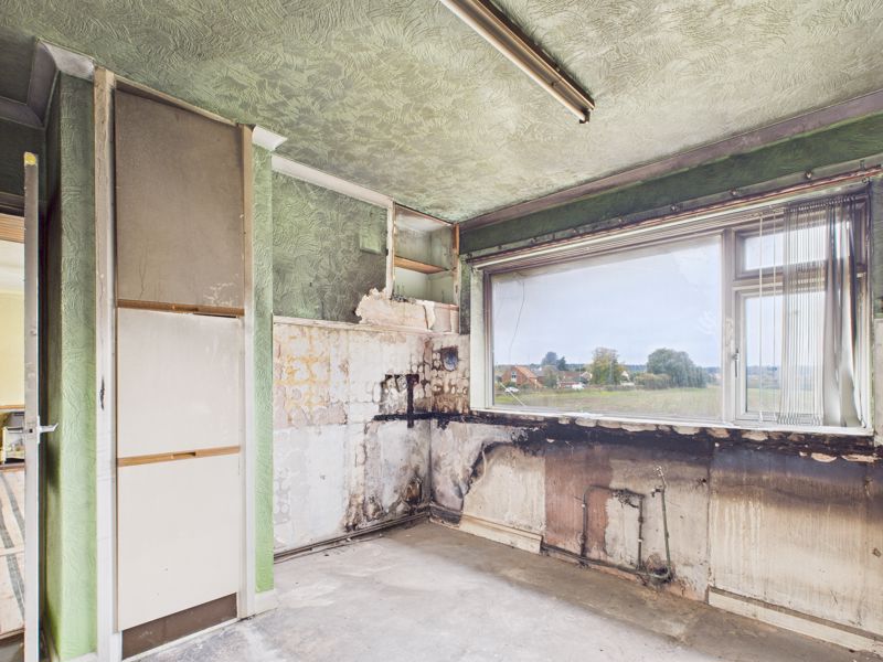 2 bed bungalow for sale in Archway Road, Clipstone, NG21  - Property Image 5