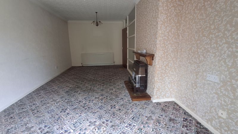 2 bed bungalow for sale in Tor Lane, Ollerton, NG22  - Property Image 2