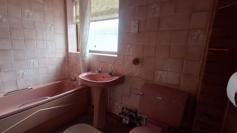 2 bed bungalow for sale in Tor Lane, Ollerton, NG22 11