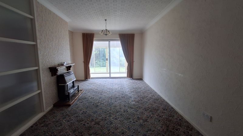 2 bed bungalow for sale in Tor Lane, Ollerton, NG22  - Property Image 3