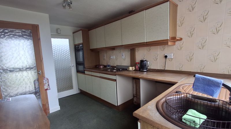 2 bed bungalow for sale in Tor Lane, Ollerton, NG22  - Property Image 5