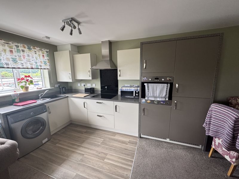 2 bed flat for sale in Goodwill Road, Ollerton , NG22  - Property Image 3
