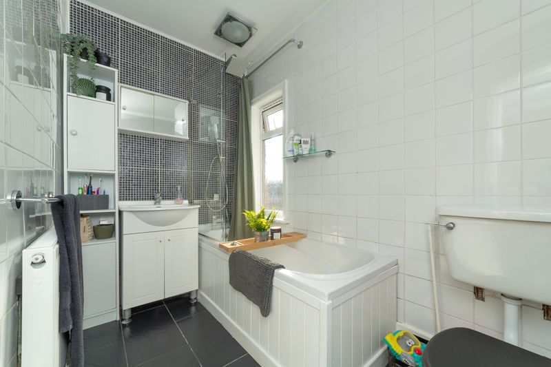3 bed house for sale in Larch Road, Ollerton, NG22  - Property Image 11