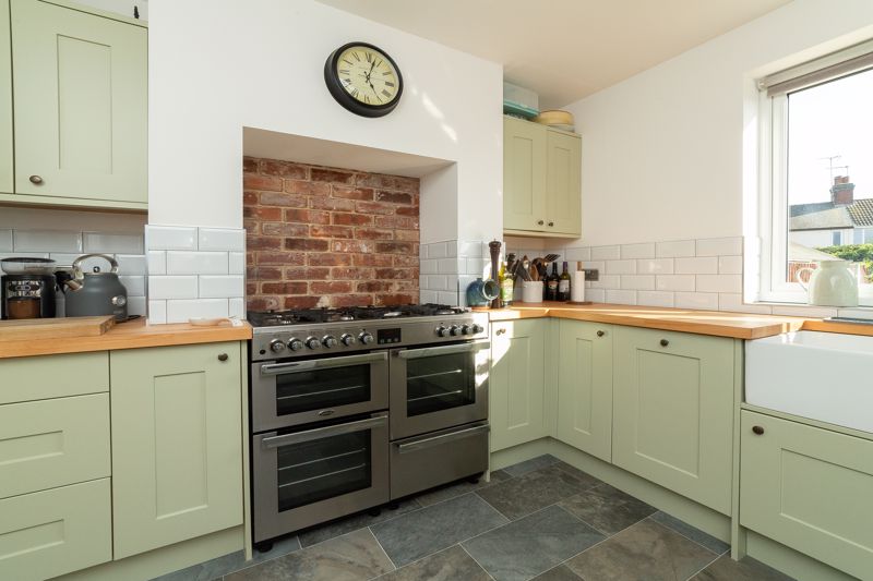 3 bed house for sale in Larch Road, Ollerton, NG22  - Property Image 5