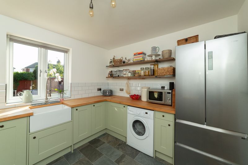 3 bed house for sale in Larch Road, Ollerton, NG22  - Property Image 6