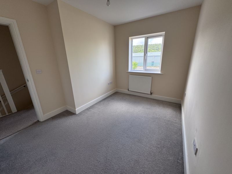 3 bed house for sale in Faraday Close, Ollerton, NG22 9